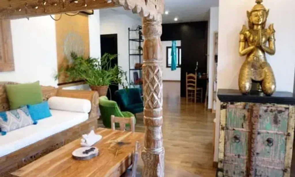 Eywa Marbella — set between the sea and mountains, Eywa Marbella enjoys the famed microclimate of Puerto Banús, boasting over 300 sunny days a year. The center is just 100 meters from the beach, offering a vibrant coastal atmosphere. While the studio provides a dedicated space for practice, the surrounding area is known for its luxurious marina, designer shops, and diverse restaurants.