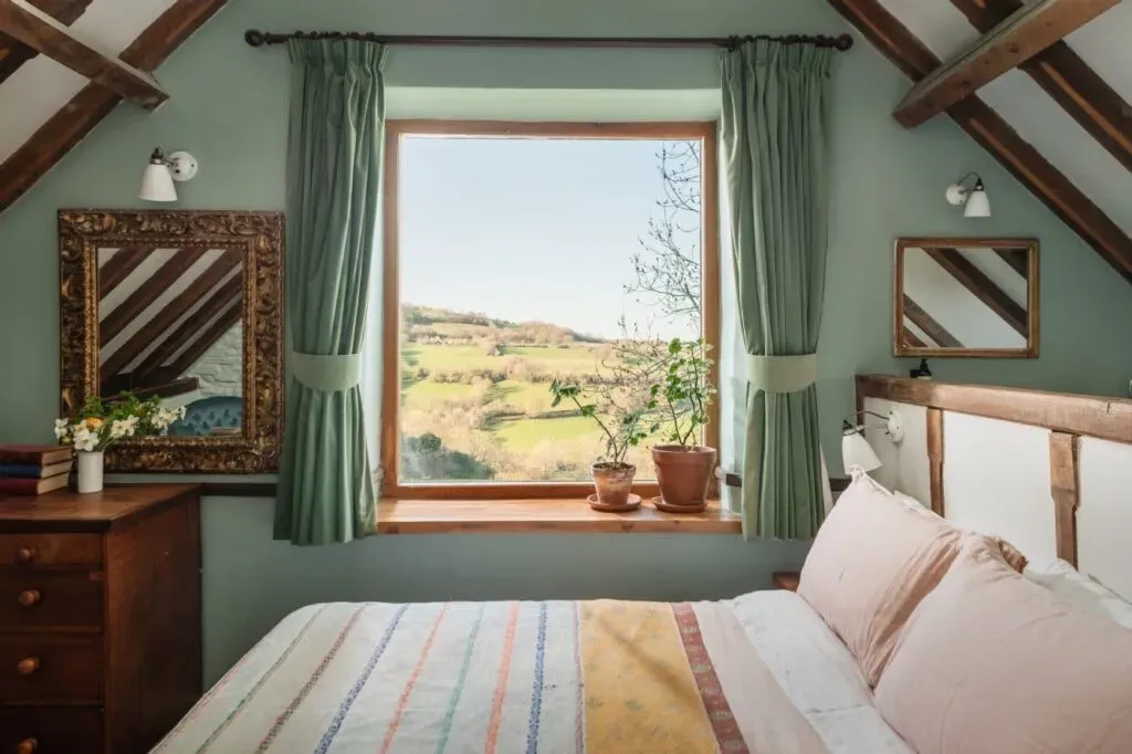 Floss Loder Yoga & Ayurveda — set in the stunning UK countryside, Charity Farm offers a cozy and quaint retreat experience within the heart of the Black Mountains. The peaceful surroundings provide an ideal backdrop for relaxation and reconnection.