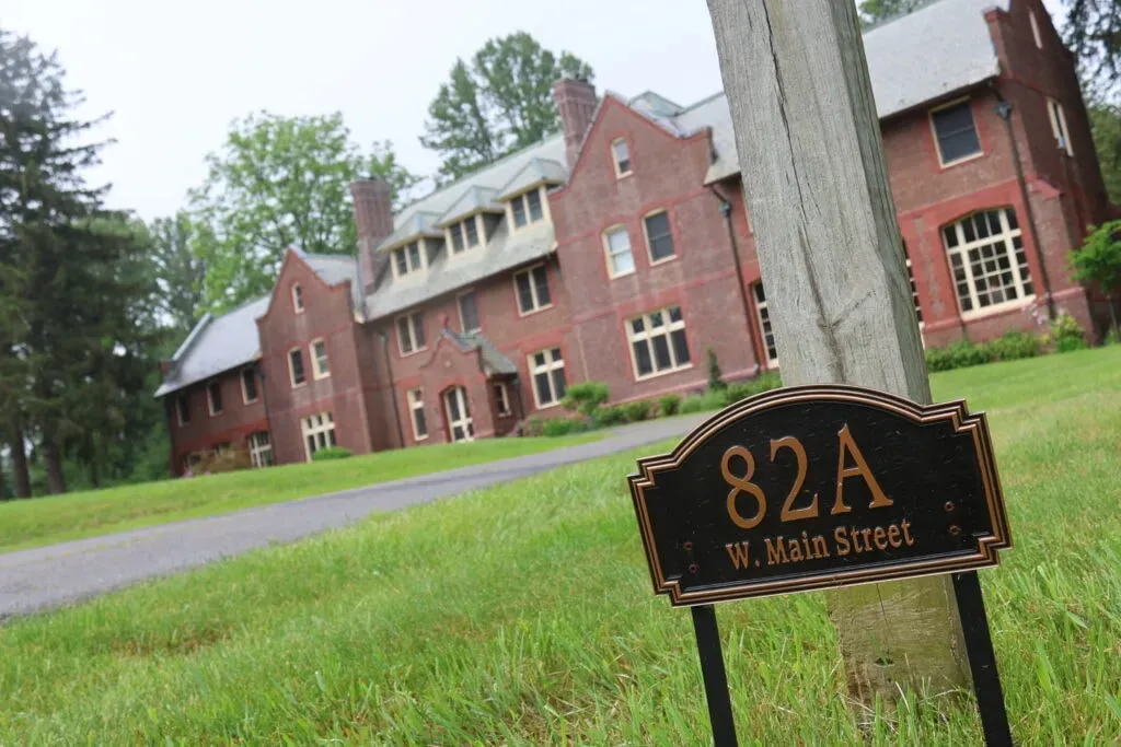 Friendly Territory LLC — Situated in Mendham, New Jersey, the retreat house offers a peaceful environment with dedicated spaces like solariums and a chapel. Its adjacency to the Shiff Nature Preserve provides direct access to hiking trails, allowing guests to immerse themselves in nature.