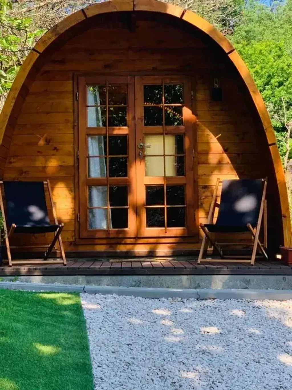 Galla's Pod House — Galla's Pod House is situated in a verdant valley within Vouzela, Portugal, surrounded by dense forests and natural beauty. The atmosphere is one of profound serenity and peace, ideal for those seeking to reconnect with nature and find quietude.