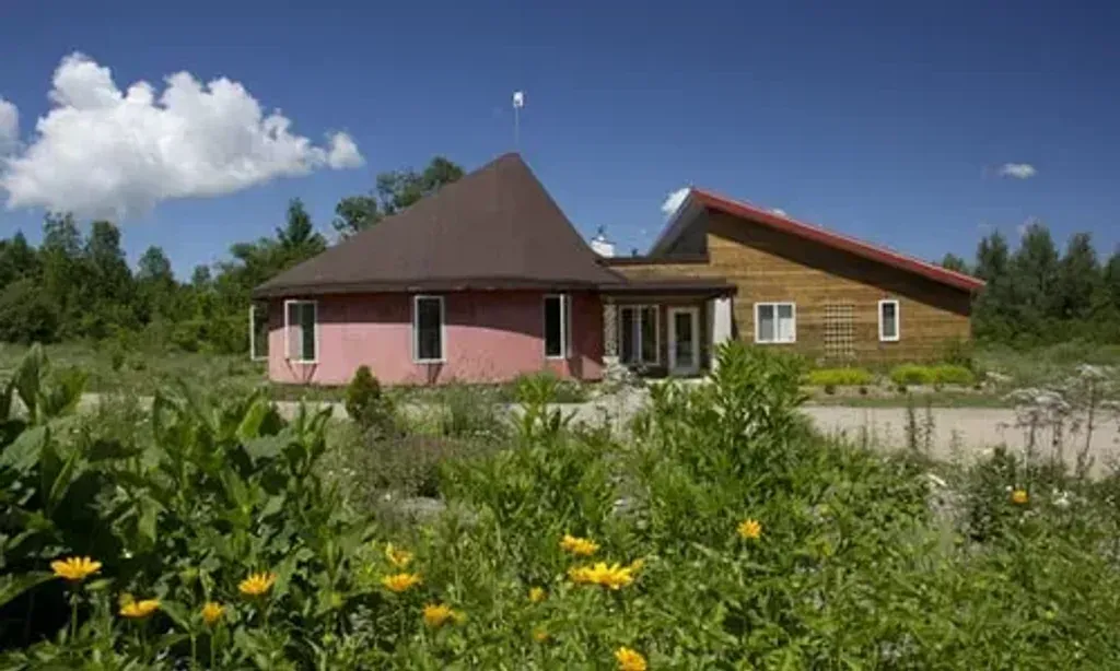 HAI - Canada — Sugar Ridge Retreat Centre provides a modern and beautiful backdrop for HAI Canada's programs. Located north of Toronto, the venue offers a peaceful escape, conducive to introspection and connection. The natural surroundings contribute to a calming atmosphere, allowing participants to fully immerse themselves in the workshop experience.