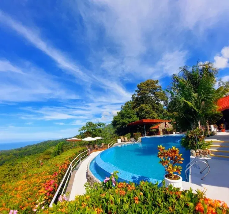 Hart Center — The Hart Center is situated within the Vista Ballena Hotel, offering breathtaking ocean views from its location in Uvita, Costa Rica. The surrounding area is characterized by lush tropical landscapes, providing a serene and natural environment conducive to relaxation and introspection. Guests can expect to be immersed in the beauty of the Costa Rican coastline.