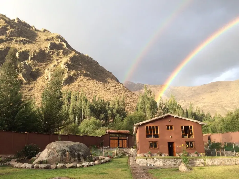 Hatun Rumiyoq Wasi — Located in the heart of Peru's Sacred Valley, Hatun Rumiyoq Wasi offers a tranquil and restorative environment. The natural beauty of the surrounding landscape, with its majestic mountains and ancient energies, provides a powerful backdrop for spiritual exploration and healing. It's a place designed to foster peace and deep connection.