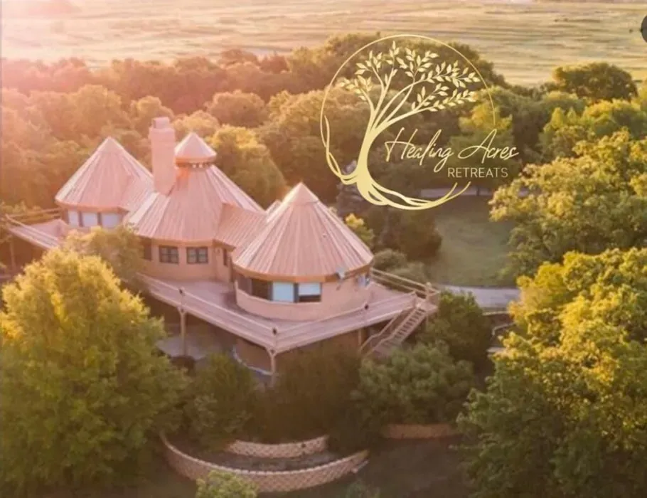 Healing Acres Retreats — Healing Acres is set on a secluded 40-acre property in Chandler, Oklahoma, offering a peaceful natural environment. The expansive landscape provides ample space to disconnect from the outside world and immerse yourself in tranquility.