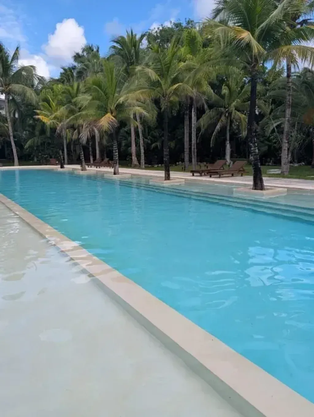 Heartshine Retreats — set in the vibrant and serene landscape of Tulum, Mexico, Heartshine Retreats provides a peaceful villa setting. Guests have the unique option to customize their accommodation, choosing between a quiet jungle escape or a lively beachside stay, both within a short drive of Tulum center. The atmosphere is designed for tranquility and introspection, allowing the natural beauty of Quintana Roo to enhance the retreat experience.