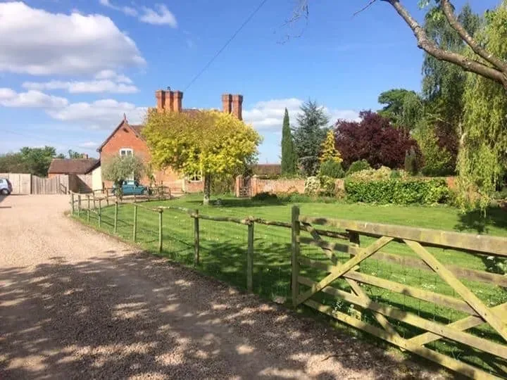Hypnotherapy for Happiness — The retreat is situated in a charming 500-year-old farmhouse, offering views of the scenic Malvern Hills. The historic building boasts characterful oak beams and a comforting log burner, creating a tranquil and welcoming ambiance that feels both rustic and deeply calming.