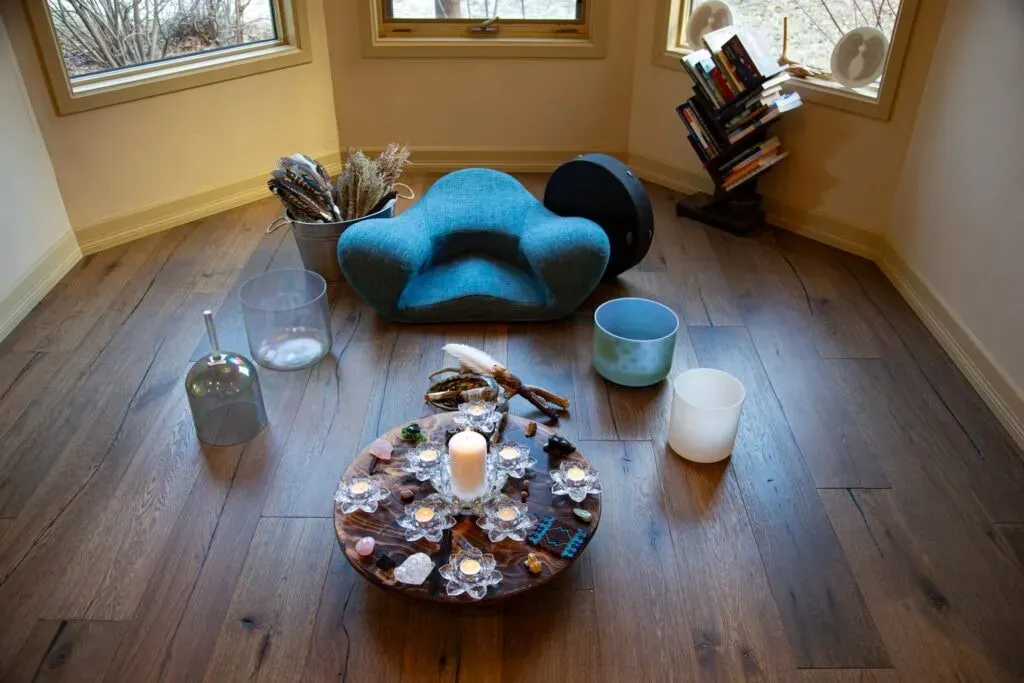 Iboga Journey — The retreat unfolds within a private home set in a tranquil Calgary neighborhood. Guests enjoy a walk-out basement that opens directly onto a walking trail, providing immediate access to nature. The setting balances peaceful seclusion with convenient proximity to city amenities, offering a calm backdrop for inner work.