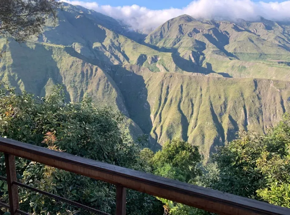 Jo Richards — The center is set in the Ecuadorian Andes, offering panoramic views that inspire with breathtaking sunrises and starry nights. Guests are immersed in nature and tranquility, surrounded by birdsong, open skies, and a deep sense of peace.