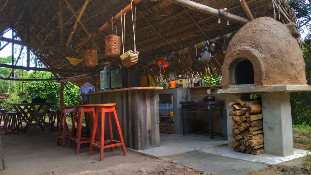 Knowledge of Ayahuasca — The center is situated within the lush, biodiverse landscape of the Peruvian Amazon, set between two native communities. This creates an authentic and immersive environment, surrounded by the sounds and sights of the rainforest, offering a deep connection to nature and local culture.