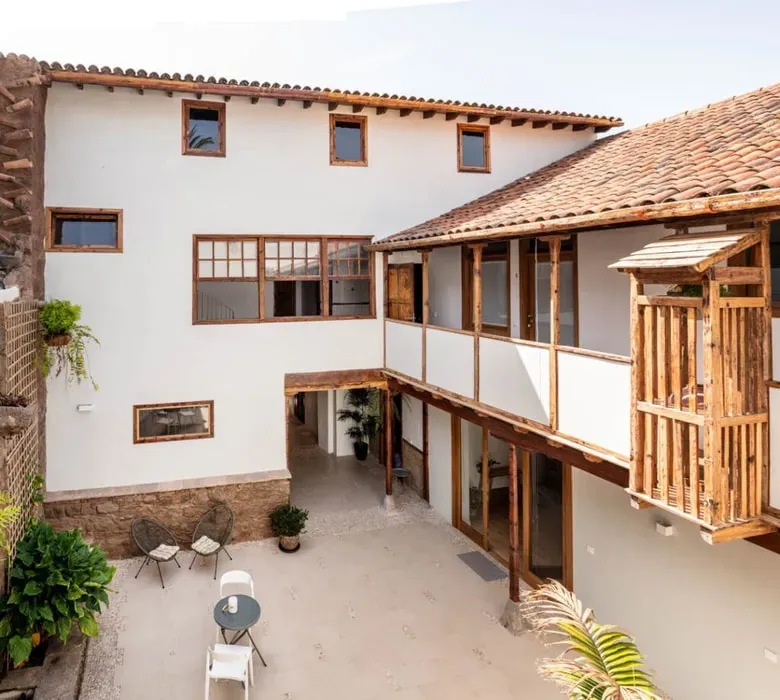 Laguna Cool Living — Laguna Cool Living is set within the pedestrian heart of San Cristóbal de La Laguna, a UNESCO World Heritage city on Tenerife. The venue itself is a blend of traditional Canary Island architecture and contemporary design, creating an elegant yet relaxed atmosphere. Beyond its walls, the historic center offers a vibrant cultural experience, with cafes, restaurants, and cultural sites just a short walk away.