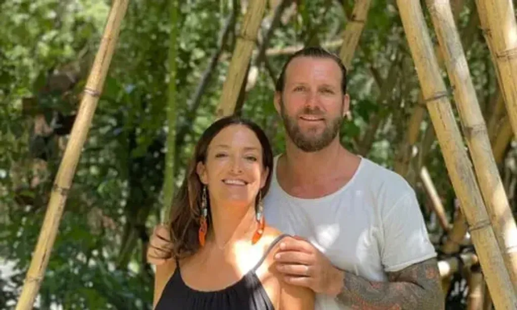 Leon Emmett — set within the vibrant jungle of Akumal, Quintana Roo, the center provides a serene and natural environment for deep introspection and healing. The lush surroundings contribute to a sense of peace and detachment from daily life, fostering an atmosphere conducive to personal growth and emotional release.
