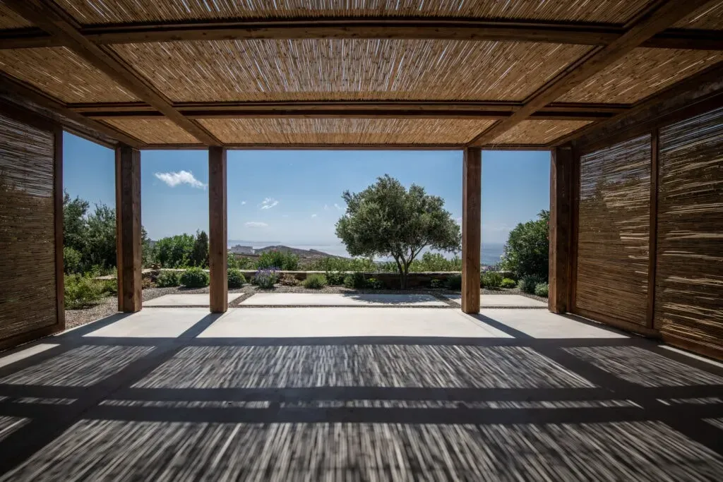 Marmēro Retreats — Marmēro Retreats is situated within a unique villa complex on the southern side of Tinos, a Cycladic island renowned for its vibrant green marble. The grounds boast expansive, uninterrupted vistas of the Aegean Sea and neighboring islands, providing a peaceful and secluded environment ideal for reflection and rejuvenation.