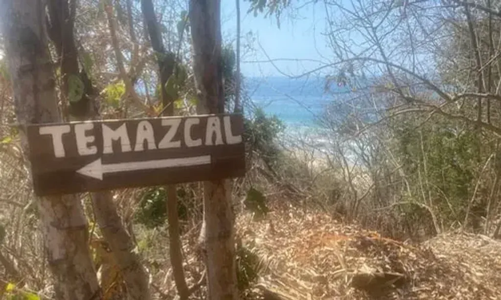 Maya medicine — Rancho Cerro Largo provides a tranquil backdrop for Maya Medicine, set in the vibrant coastal region of Oaxaca. Guests can enjoy the natural beauty of San Agustinillo, with access to a yoga studio, a dedicated ceremonial circle, and the beach for traditional sweat lodge experiences, all contributing to a peaceful and immersive environment.