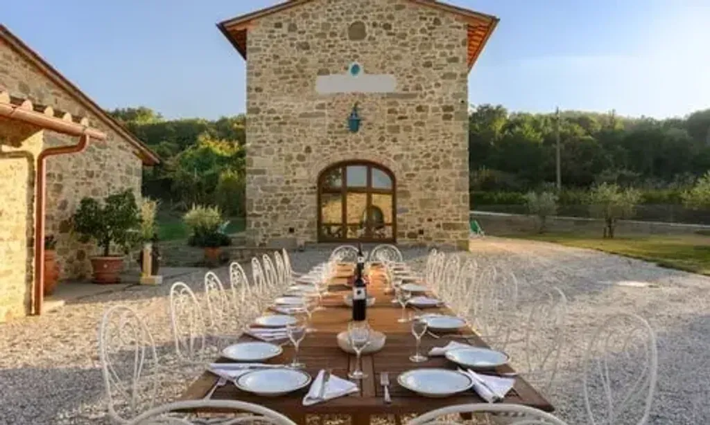 Minutes on Growth — set amidst the rolling hills and verdant olive groves of Tuscany, the center offers panoramic countryside views. The tranquil environment provides a serene backdrop for introspection and healing, just a short distance from the charming town of Vicchio.