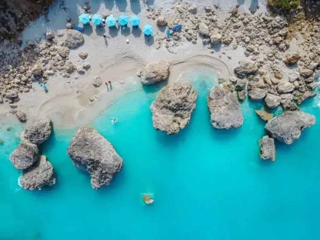 Move Breathe Freeze — set on the enchanting island of Lefkada, Greece, this property is perfectly positioned between two stunning blue bays of the Ionian Sea. The Mediterranean scenery is breathtaking at every turn, offering a serene and inspiring backdrop for your retreat. With the beach just a five-minute walk away, you'll be immersed in the natural beauty of the Ionian coast.