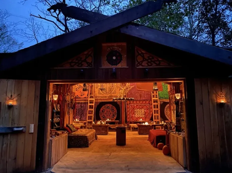 MushLove Studios — The retreat is situated on a five-acre off-grid plot in Peebles, Ohio, offering a deeply nature-oriented environment. Guests can enjoy a tranquil creek, a dedicated fire circle for communal gatherings, and ample open space for various activities. The atmosphere is designed to encourage connection with the natural world and fellow participants.