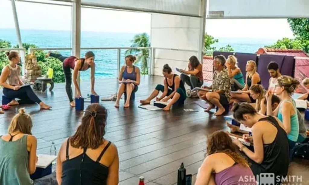 Nomad Yoga — The center is situated in Uvita, Costa Rica, a location celebrated for its stunning natural beauty. It lies at the intersection of dense tropical jungle and the famous Pacific beaches, offering a picturesque backdrop for yoga and meditation. The atmosphere is one of serene natural immersion, with the sounds and sights of the jungle providing a constant connection to nature.