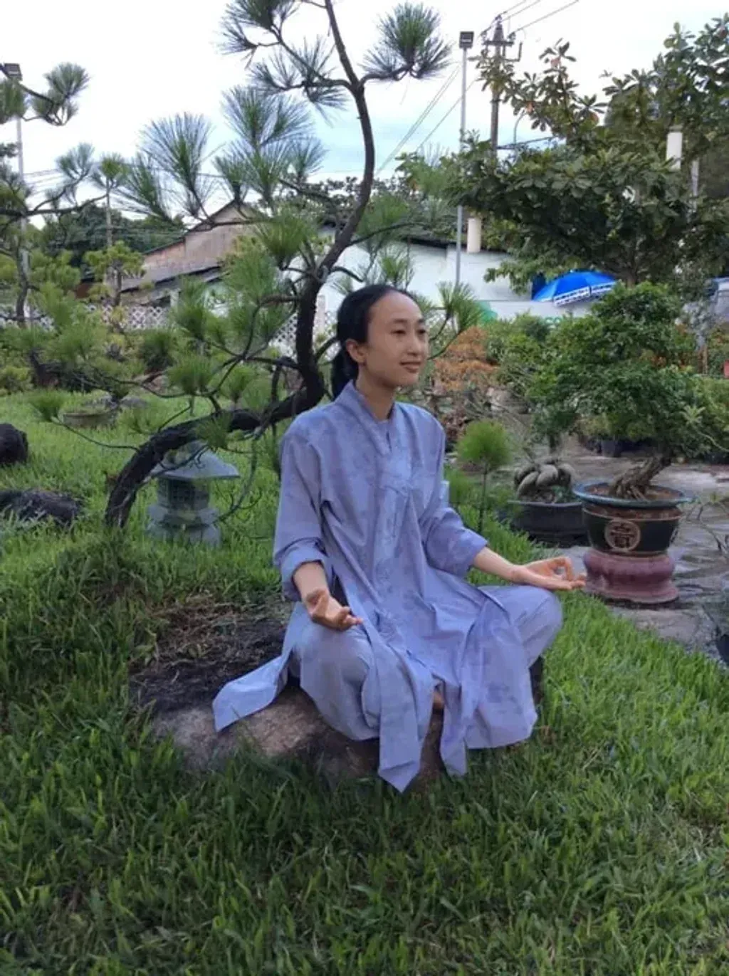 Oanh Kim — Located on the outskirts of Hoi An, the center offers a peaceful environment while remaining easily accessible to the town's vibrant attractions. Guests can explore the surrounding area by bicycle, enjoying the local scenery and the relaxed pace of life.