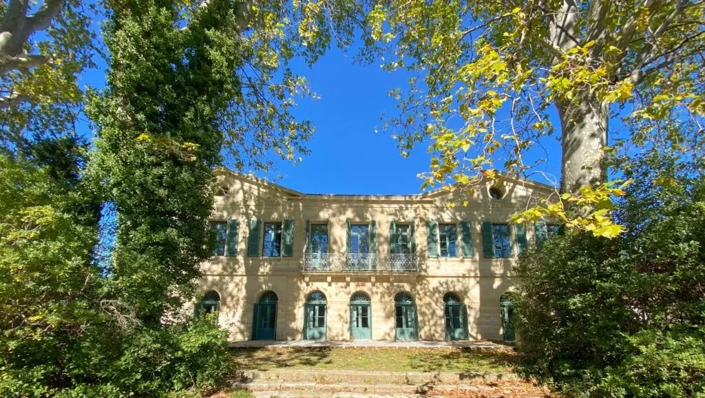 Oasis Fontmarie — Situated in Castries, France, the center is located at 1790 Route de Fontmarie.