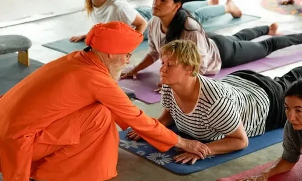 PARAISO YOGA SAYULITA — PARAISO YOGA SAYULITA is situated on a stunning ocean-view property in Sayulita, Nayarit, Mexico. The yoga shala directly overlooks the Pacific, providing breathtaking vistas that enhance every practice. The grounds are surrounded by lush tropical gardens, contributing to a peaceful atmosphere, complemented by the refreshing ocean breeze and the area's natural beauty.