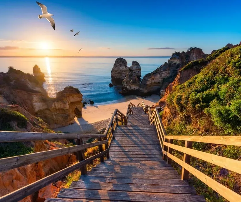 Patrycja Therapist — Lagos, Portugal, provides a picturesque and calming environment for this retreat. Known for its dramatic cliffs, golden beaches, and charming old town, the area offers a blend of natural beauty and local culture, well suited to reflection and rejuvenation.