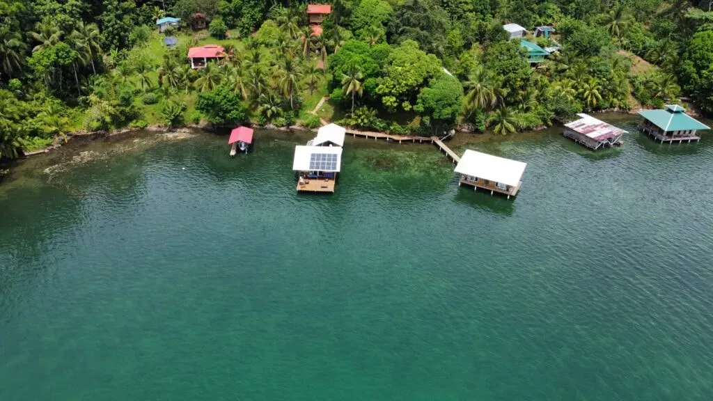 Ponci — set on 8 acres of pristine Caribbean coastline on Isla Popa, Ponci's Gate to Gaia offers a truly immersive natural experience. Guests are surrounded by the turquoise sea, vibrant coral reefs, and dense jungle, with daily dolphin visits adding to the magic. The atmosphere is one of serene seclusion, well suited to disconnecting and reconnecting with the natural world.