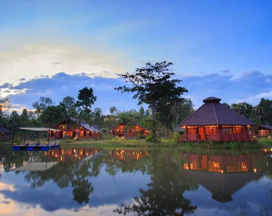 Pretty Tribe Travels — Pretty Tribe Travels hosts its retreats at Nayara Springs, set within the lush Arenal Volcano National Park in Costa Rica's Northern Highlands. This vibrant location, just ten minutes from La Fortuna de San Carlos, offers a stunning natural backdrop of tropical rainforests and the iconic Arenal Volcano. The atmosphere is one of serene luxury, surrounded by the sights and sounds of the jungle, providing an ideal environment for relaxation and introspection.