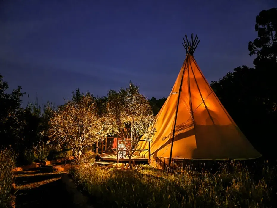 Return to Nature — set in the serene Alentejo region of Portugal, the center provides a tranquil backdrop for introspection and connection. The natural surroundings encourage a deep sense of grounding and offer a peaceful escape from daily life.