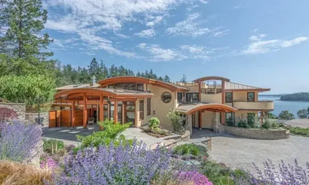 Rise Of Anima — Situated on Salt Spring Island, the retreat is set amid ocean, forest, and botanical gardens. The atmosphere is one of peaceful reflection and rejuvenation, with a strong emphasis on connecting with the natural environment and embracing eco-friendly living.