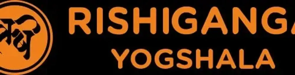 Rishiganga Yogshala — Located in Tapovan, Rishikesh, the center is set near the sacred Ganges River and surrounded by the foothills of the Himalayas. The atmosphere is one of spiritual tranquility blended with the vibrant energy of a popular pilgrimage town, offering both peaceful contemplation and opportunities for exploration.