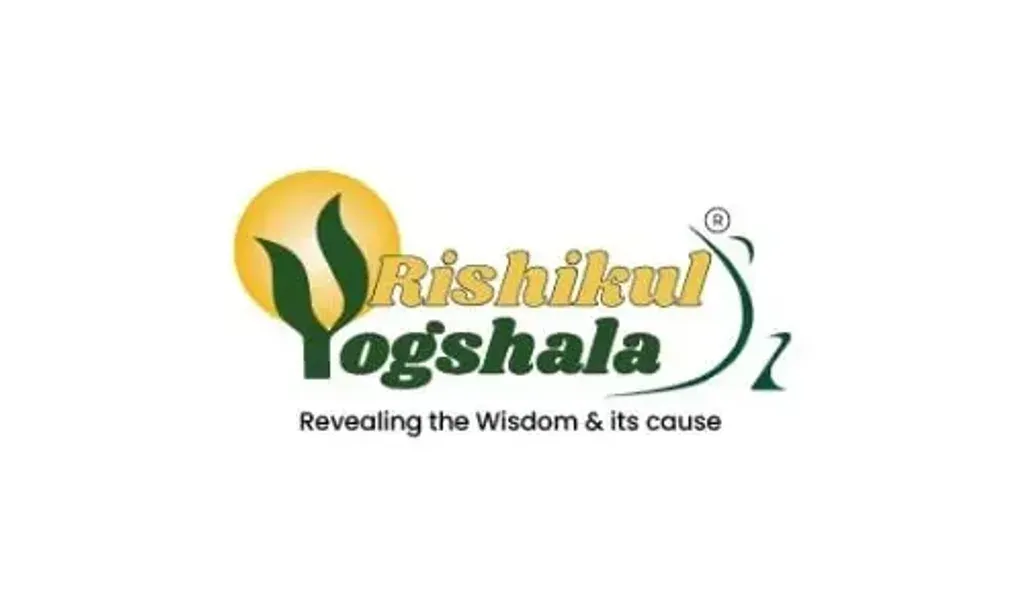 Rishikul Yogashala — The center is located within the South Cliff Beach Resort, offering a tranquil coastal environment. Varkala's dramatic cliffs and sandy beaches provide a picturesque backdrop, blending natural beauty with a relaxed, spiritual atmosphere. The proximity to local cafes suggests a balance between retreat serenity and a touch of local life.