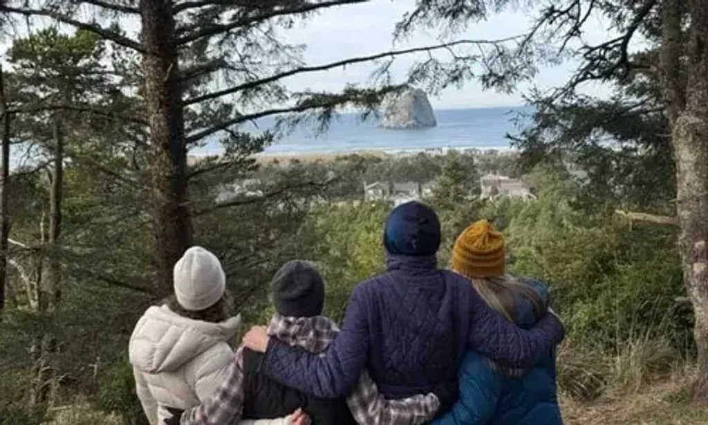 Rooted HEART Intensives for Nurses — Rooted HEART retreats unfold in two stunning Oregon locations: the high desert near Bend, offering views of the Crooked River Gorge, and the serene Oregon Coast in Yachats, set by the forests and ocean of Cape Perpetua. Each venue provides a distinct natural backdrop for reflection and restoration.
