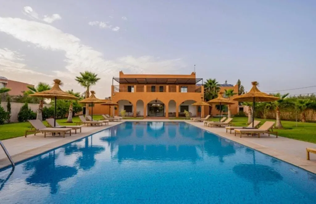 Rosamar — Rosamar is situated in Marrakesh, offering a tranquil location that feels like a sanctuary. The atmosphere is one of serene beauty, with lush gardens and sun-drenched courtyards providing ample space for relaxation and contemplation. The blend of traditional Moroccan aesthetics with contemporary comforts creates an inviting and peaceful environment.