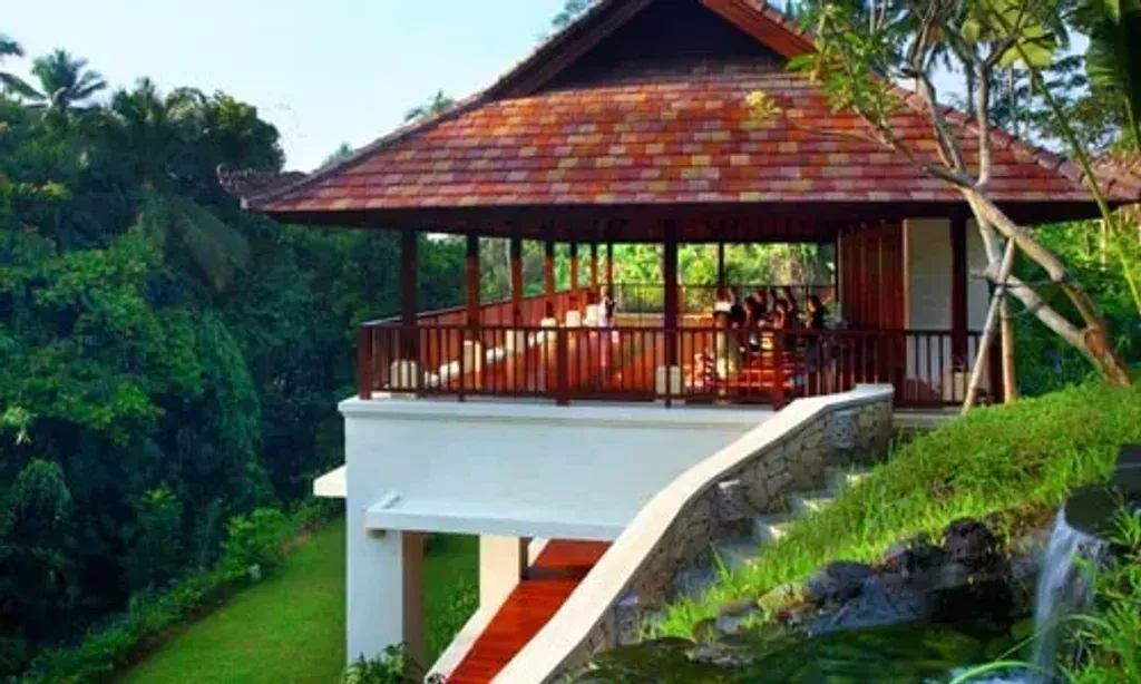 RYK Yoga and Meditation Center — set in the verdant greenery of Ubud, Bali, the center is situated within an exquisite resort. The environment combines beautifully designed villas with traditional Balinese aesthetics, creating a tranquil and luxurious atmosphere where nature and comfort harmoniously blend.