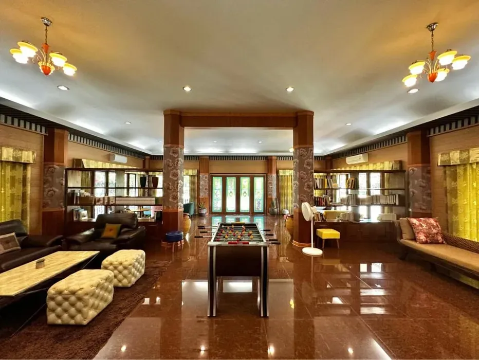 Samhitaretreatcenter — The center is situated in a serene, natural environment within Kamphaeng Phet Province, Thailand. It offers an amazing outdoor environment, providing a tranquil backdrop for reflection and nature walks, far removed from the hustle and bustle of daily life.