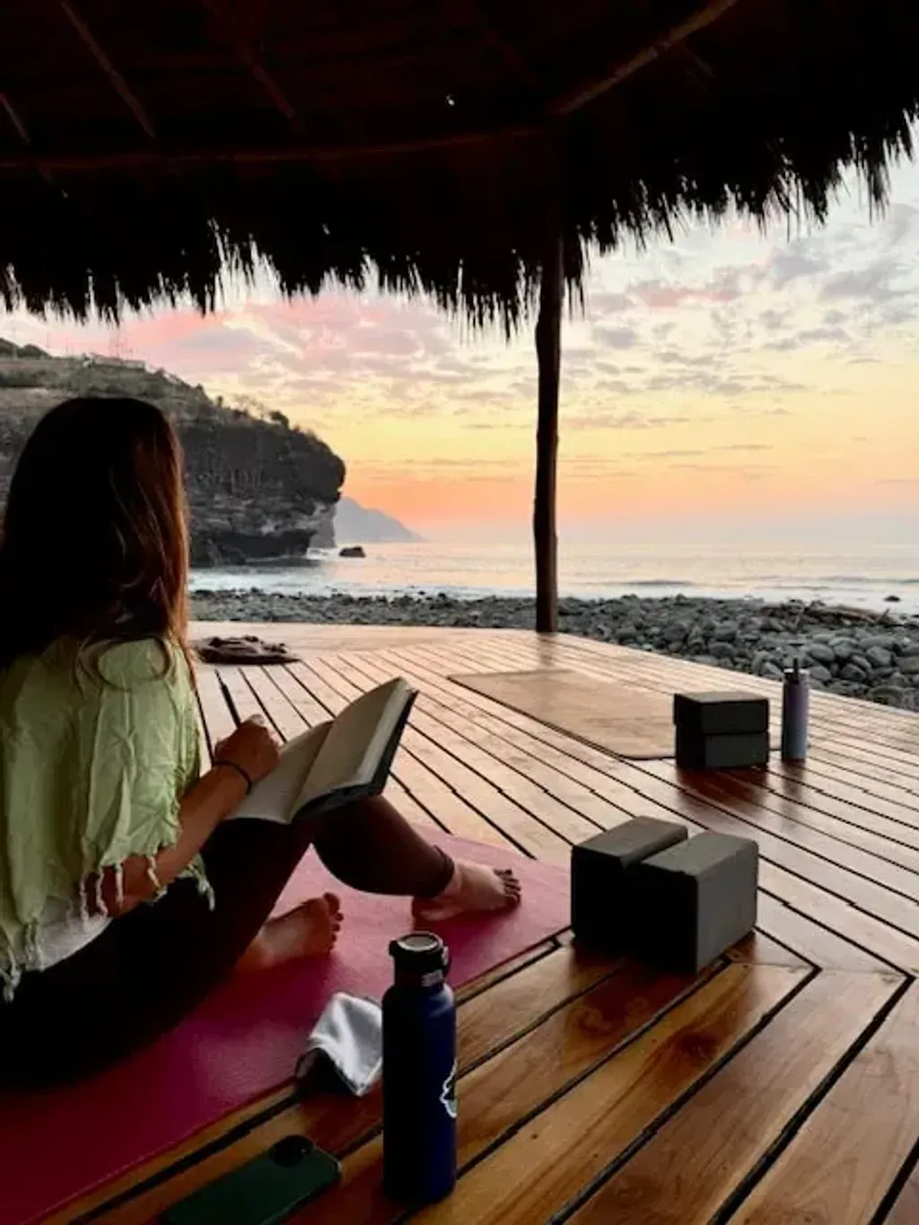 Sarah Pascual yoga