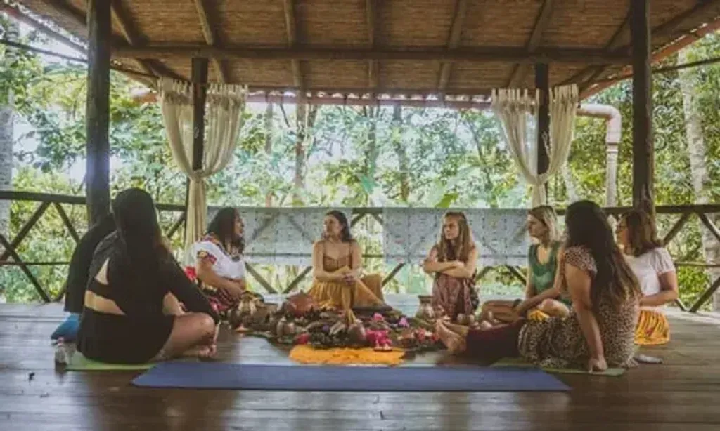 Seleno Health - Ceremonial cacao — The retreat unfolds in a beautiful eco-lodge set within the Peruvian Amazon, near Tarapoto. Surrounded by lush native jungle and adjacent to a tranquil river, the atmosphere is one of profound natural immersion and peace, offering a true escape into the wild heart of South America.