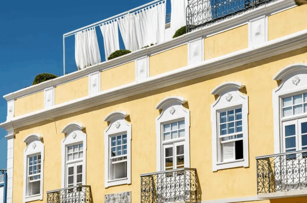 SILVER SPACES LLC/ — Casa Fuzetta, a lovingly restored historic gem, provides a serene backdrop in the heart of Olhão, Algarve. The venue features tranquil courtyards, a luminous library, and multiple meditation rooms, all designed with natural materials and artisanal craftsmanship. A stunning rooftop pool overlooks the city, offering a peaceful escape.
