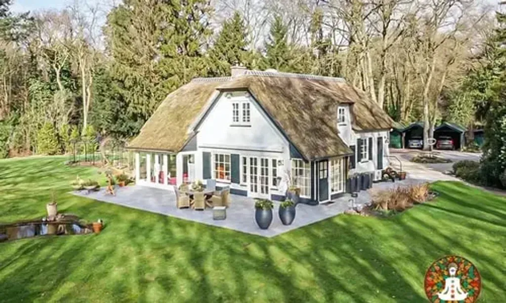 Solis Naturals B.V. — The center is located at Vuurse Dreef 48 in Hollandsche Rading, Netherlands. While specific details about the immediate surroundings are not provided, the address suggests a tranquil setting away from urban bustle, conducive to introspection and practice.