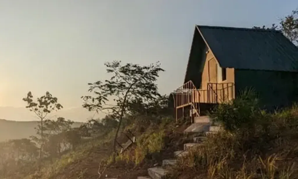 Spirit of the Wild — The center occupies 8 acres on a private hill, completely surrounded by pristine forest and natural landscapes. This secluded environment fosters a deep connection with nature, providing a tranquil backdrop for introspection and renewal. Guests can explore ample space for movement and relaxation amidst the wild.