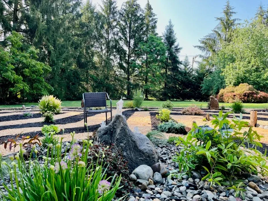 St. Raphaela Center — Located just ten miles from Center City Philadelphia, the center provides an oasis of calm amidst a suburban landscape. The atmosphere is designed to be welcoming and peaceful, offering a respite from daily life.