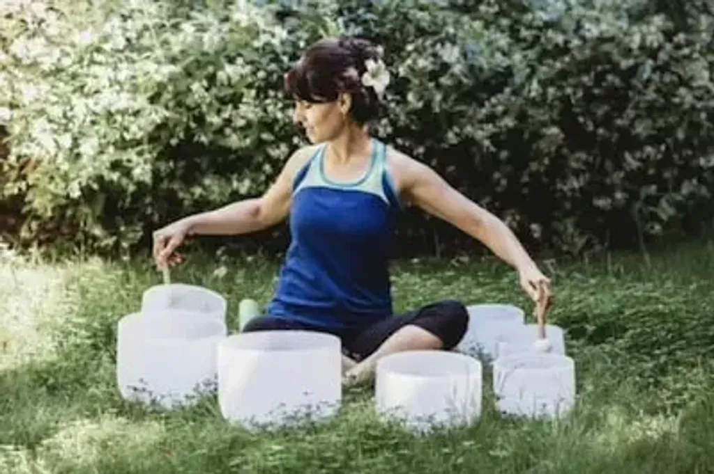 Sustainable Fitness — The retreat is set in the serene woodlands of Mohawk Valley, near Eugene, Oregon. Guests are surrounded by towering trees and the soothing sounds of a running creek, creating a peaceful and natural atmosphere well suited to reflection and relaxation. An outdoor yoga platform allows for practice amidst this tranquil environment.