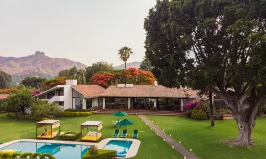Tandava Retreats — Tandava Retreats is located in Tepoztlán, a picturesque region known as "The Land of Eternal Spring." This vibrant setting provides a serene and inspiring backdrop for deep personal work, surrounded by natural beauty that supports introspection and renewal.