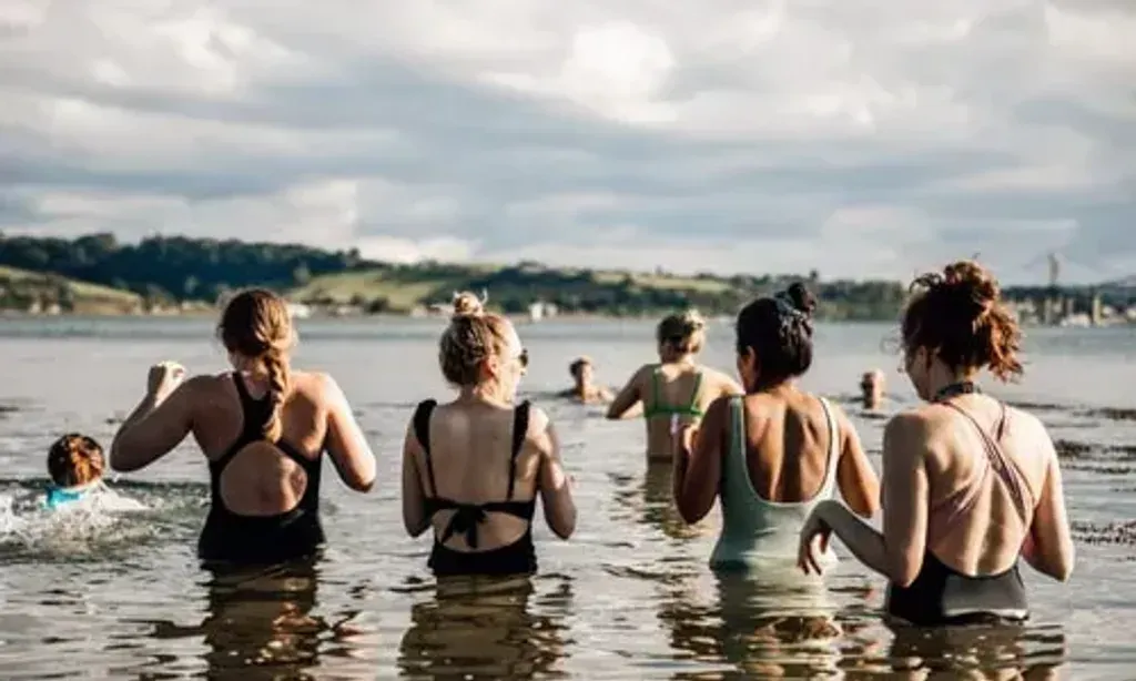 The Discovery Project — The center is set within a 40-acre sustainably managed farm, offering a serene and secluded environment. Guests can explore an orchard, private woodland, and a shingle beach along the shores of the River Tamar. The natural landscape provides a peaceful backdrop for relaxation and introspection.