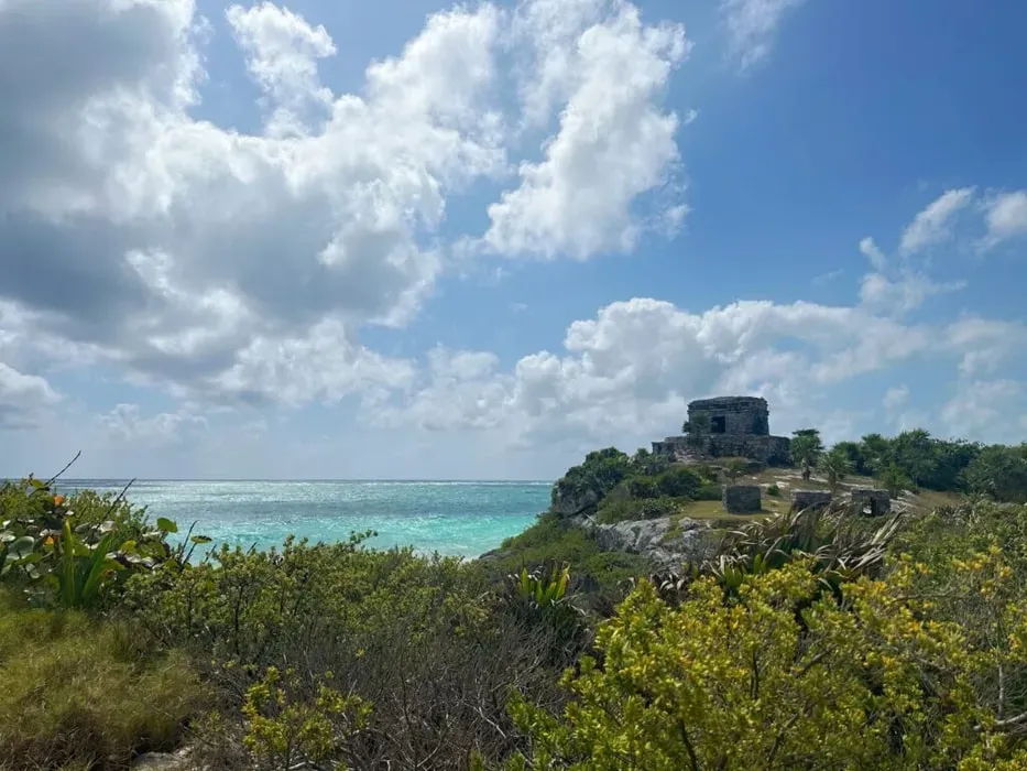 The International Therapist — Located in the lively and warm destination of Tulum, Mexico, the retreat offers a refreshing escape. While specific venue details are not provided, the general atmosphere of Tulum suggests a blend of natural beauty and vibrant culture, providing a stimulating yet relaxing backdrop for personal growth.