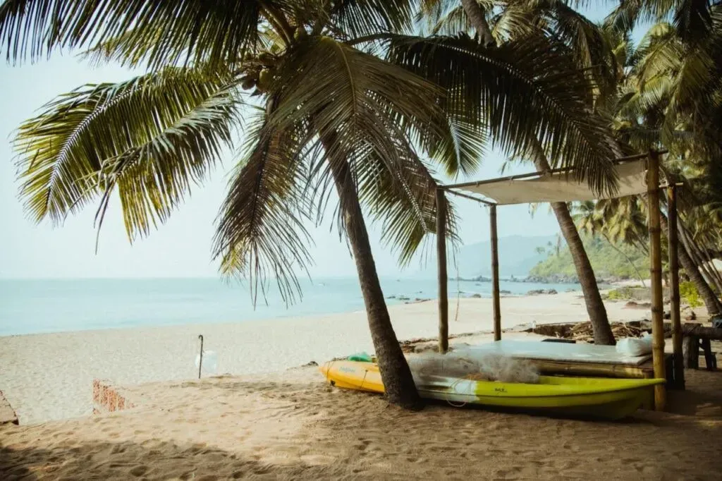 The One with Yoga — This retreat is set within the Soneca Cola Beach Resort, suggesting a coastal environment. Imagine sun-drenched beaches, the sound of waves, and the lush, tropical scenery that Goa is famous for, providing a naturally serene backdrop for relaxation and exploration.
