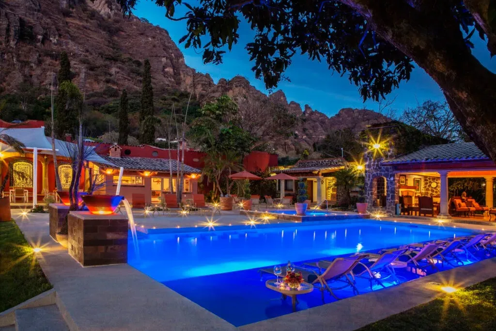 The Rising Goddess — set in the picturesque surroundings of Tepoztlán, Mexico, the center provides a beautiful, serene, and relaxing environment. It's a place designed for unwinding and recharging, allowing guests to connect with nature and find tranquility amidst their healing journey.