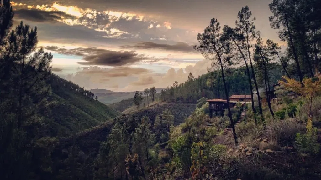 The Yogi Social — set in the tranquil Vale de Moses, the center is surrounded by the natural beauty of the Portuguese mountains. The atmosphere is one of peaceful retreat, offering a quiet escape from the demands of daily life and an opportunity to immerse oneself in a restorative environment.