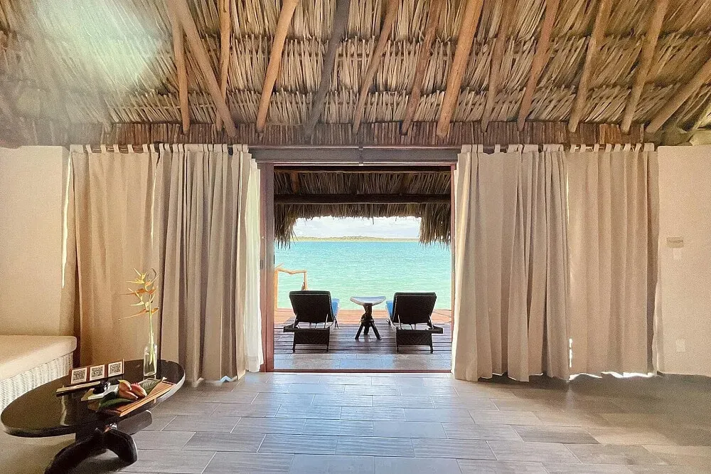 Vegan Oazïs — Vegan Oazïs is situated in Bacalar, Quintana Roo, Mexico, a region known for its stunning natural beauty. While specific landscape details are not provided, the emphasis on harmony with nature suggests a tranquil environment conducive to relaxation and introspection.