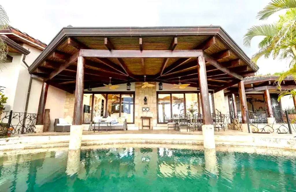 Vida Pura Retreats Costa Rica — The retreat is located in Vistas Del Pacifico, Villa Durazno, Playa Panama, Guanacaste, Costa Rica. This region is known for its beautiful Pacific coastlines and lush tropical landscapes, offering a serene backdrop for introspection and connection with nature.